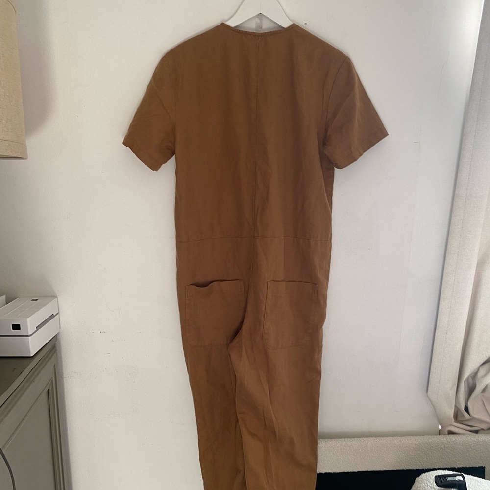 Rylee + Cru Button-Front Jumpsuit  linen mono in Camel Brown organic - Picture 6 of 8